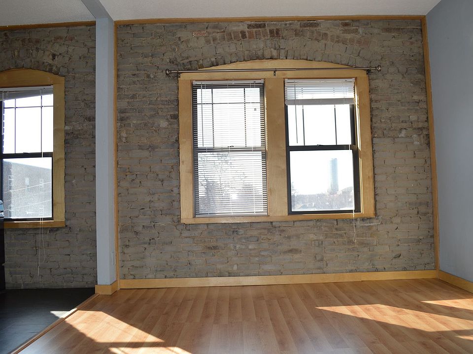 1st image of 615 E 16th St #307