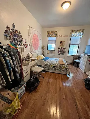 Rented by Delmark Realty LLC | media 18