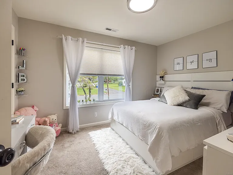 20 Jeffrey Ln — Photo 14