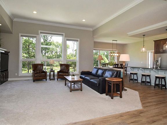 4th image of 13158 Coral Sea Ct NE