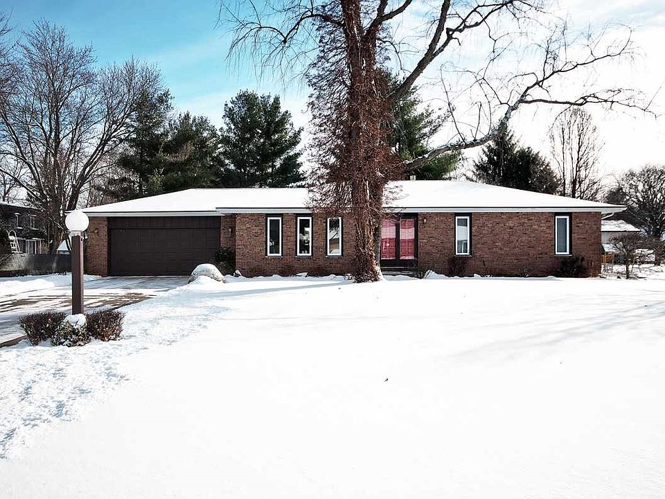 1st image of 1906 Russet Ave