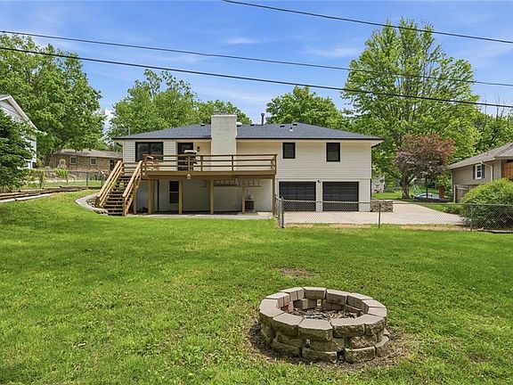 4th image of 6832 NW Pleasant View Dr