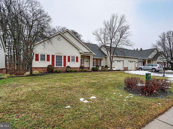 4th image of 13 Hedge Row Rd