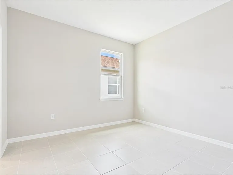 5717 SW 71st Ct — Photo 9
