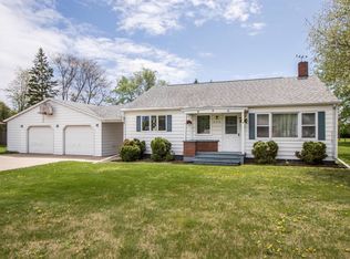 208 W Cedar St, Pulaski, WI 54162