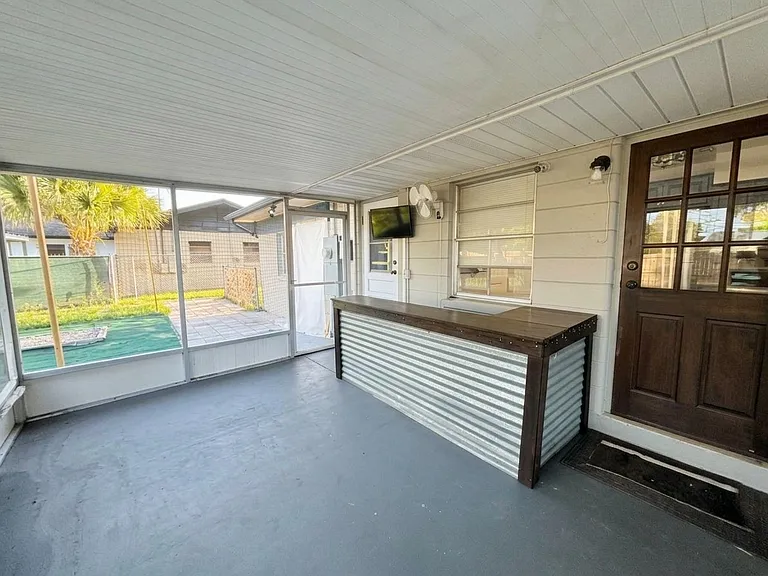 226 Palm Ave — Photo 21