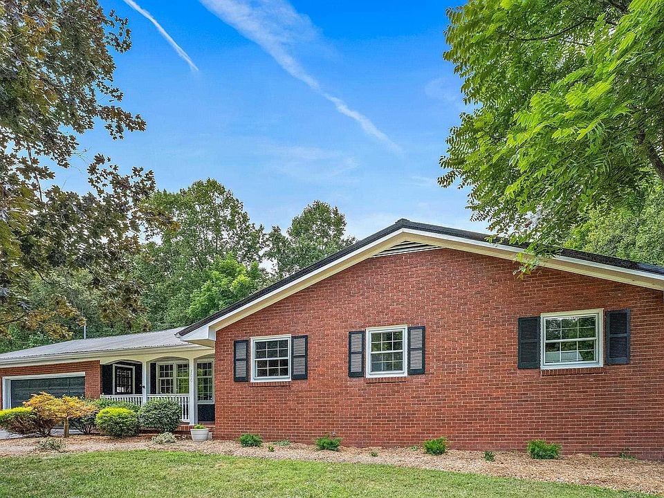 1st image of 700 Kenwood Dr