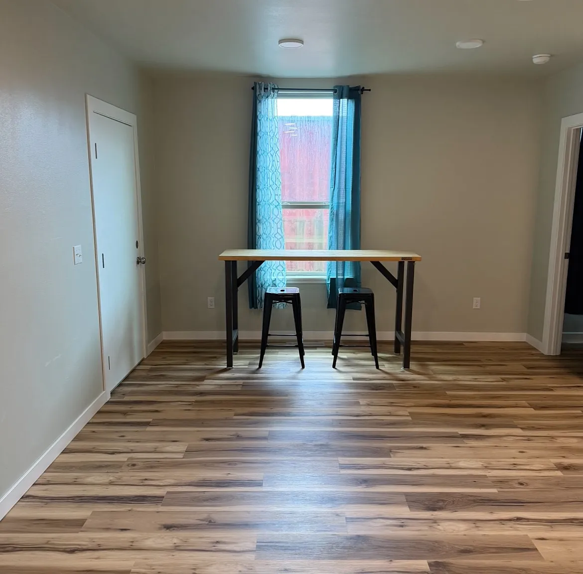 2 bed, 1100 sqft, $3,000 — Photo 3