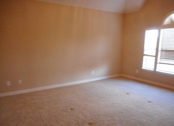 3rd image of 12209 Rosemont Ln