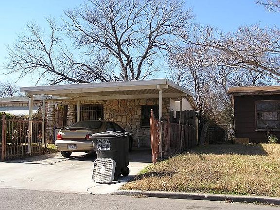 3rd image of 127 Nellina St