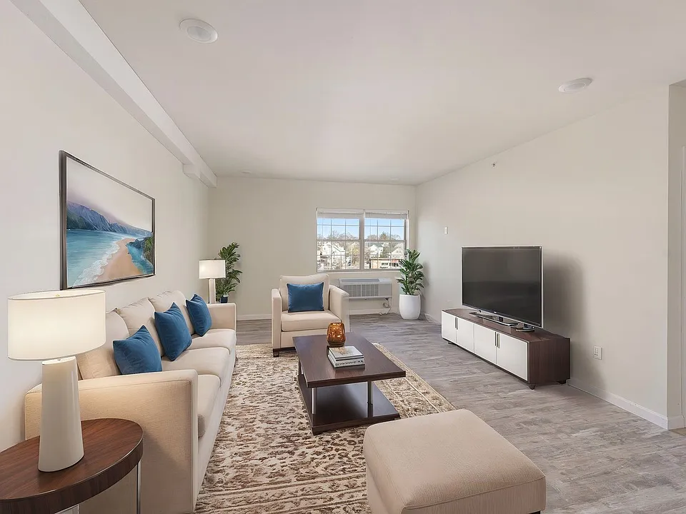 Pine Street Apartments