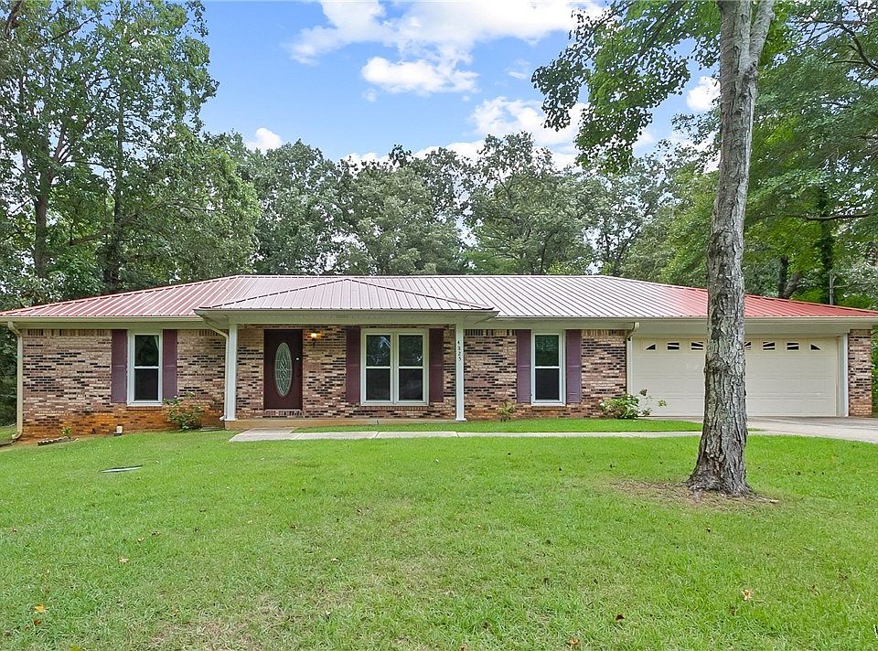 1st image of 4825 Woodland Forrest Dr