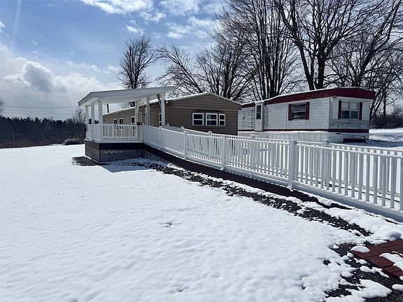 3rd image of 315 Cole Rd