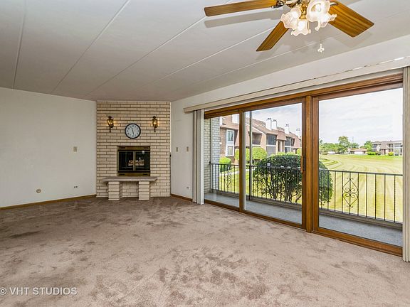 2nd image of 15723 Deerfield Ct Unit 1E