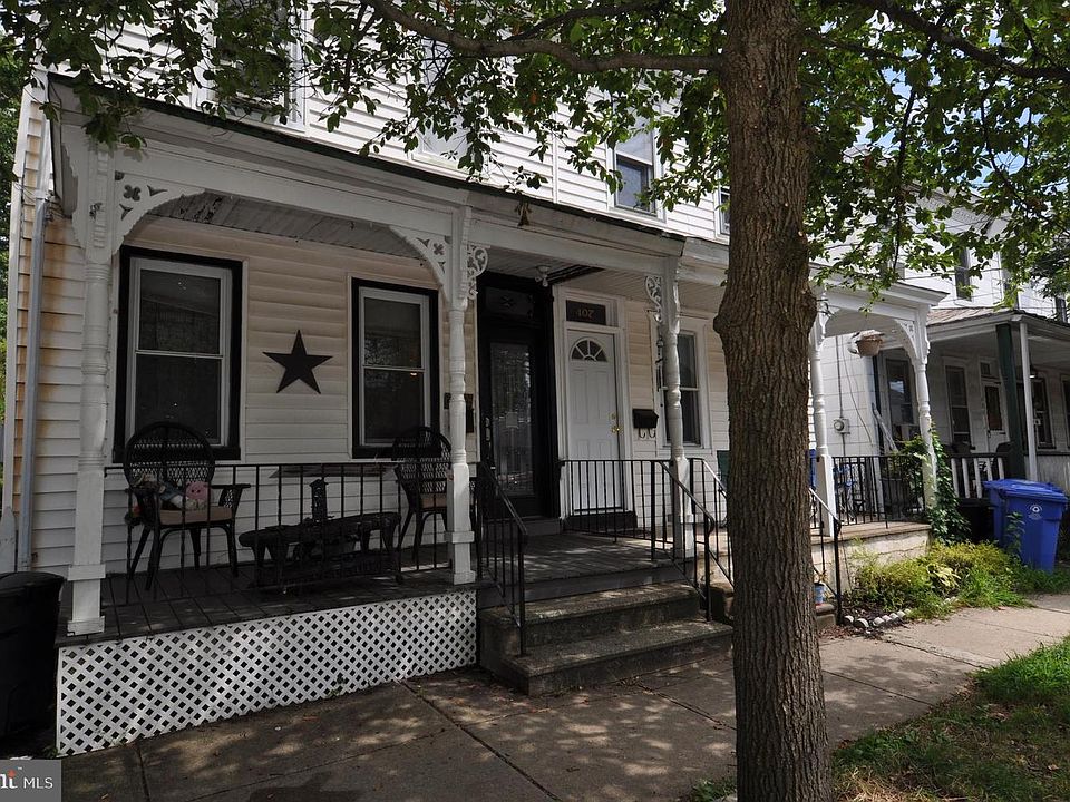 1st image of 405 Wood St
