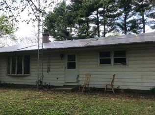 3714 Pet Cemetery Rd, Springfield, IL 62707