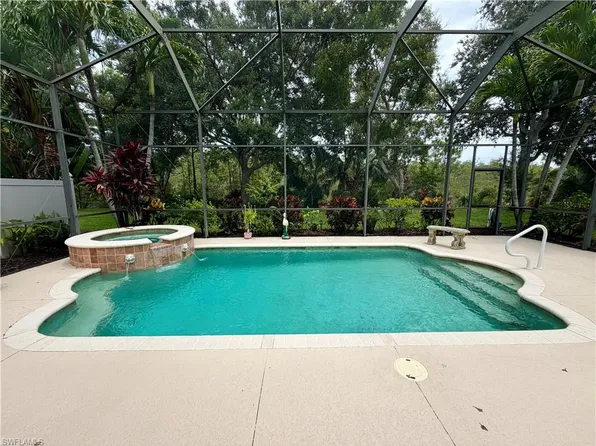 14508 Sterling Oaks Dr, Naples, FL 34110