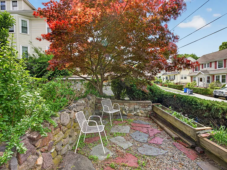 190 Kendrick Ave — Photo 24