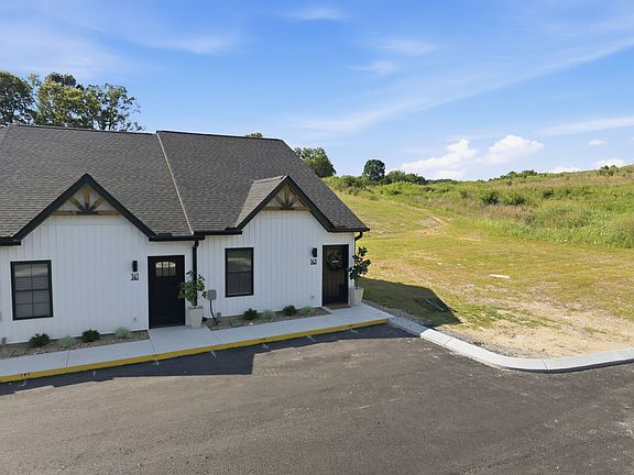 5th image of 141 Deer Valley Dr E #141
