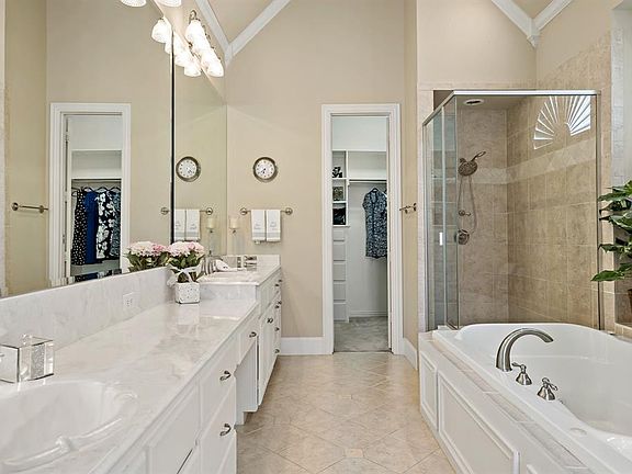 4th image of 8631 Royalbrook Ct