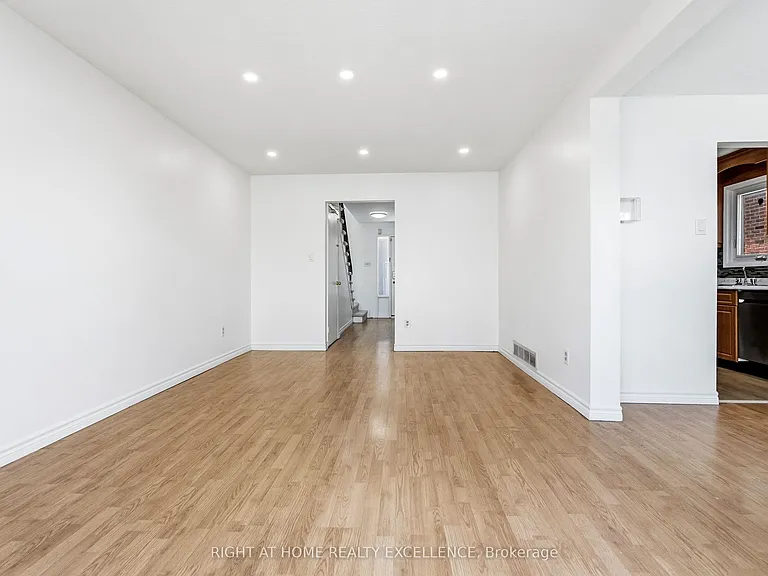 10 Banting Cres #UPPER — Photo 10