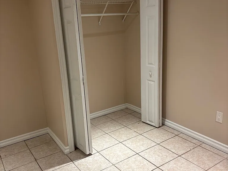 970 Avenue Rd #3 — Photo 9