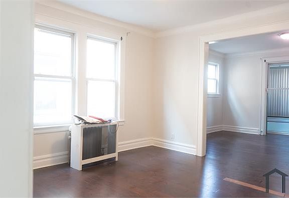 4th image of 96 Welland Ave Floor 1