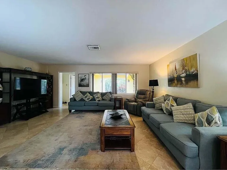 7834 Edgewater Dr — Photo 12