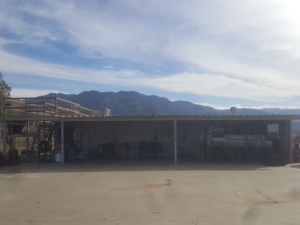 Carport and storage Contain