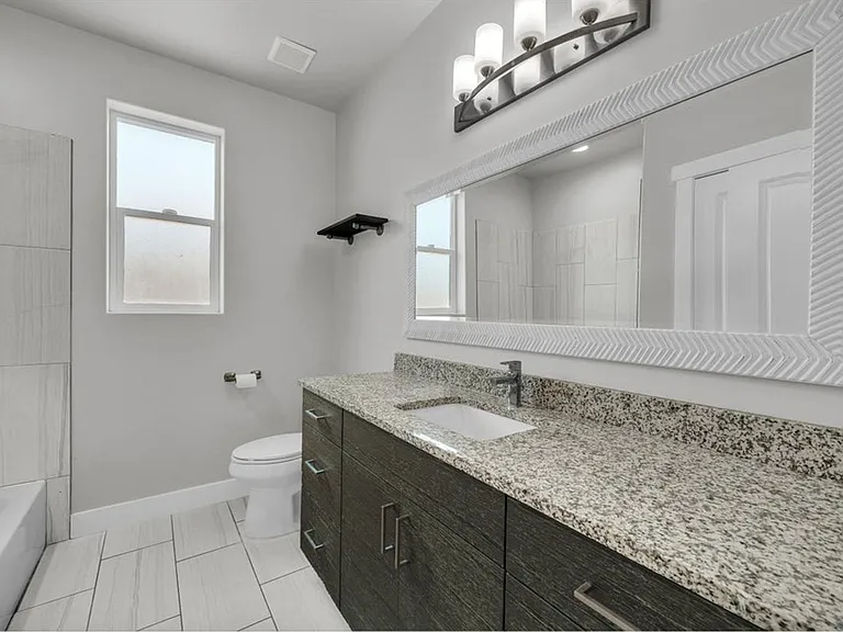 2792 S 3250 W — Photo 27