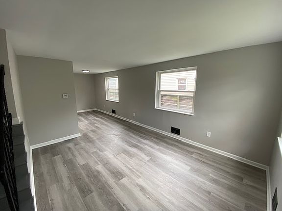 3rd image of 2843 Bellwood Ave