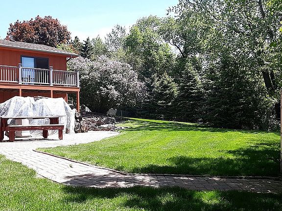 2nd image of 6317 Lakeview Dr