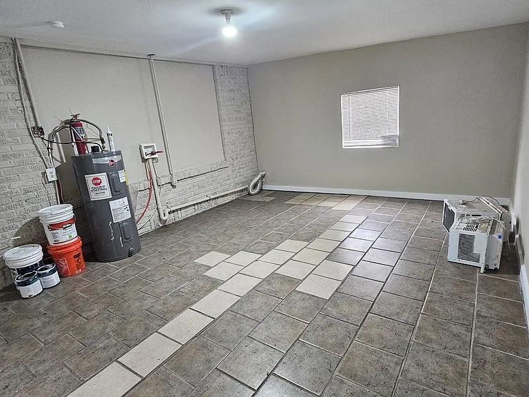 2616 Oakcliff St — Photo 13