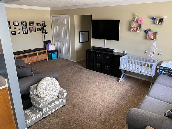 Modern Condo - Open concept