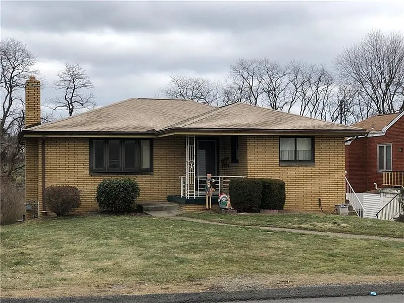 162 Joseph St photo 1