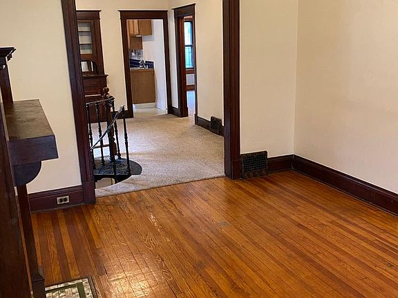 Entry into the upstairs living room
