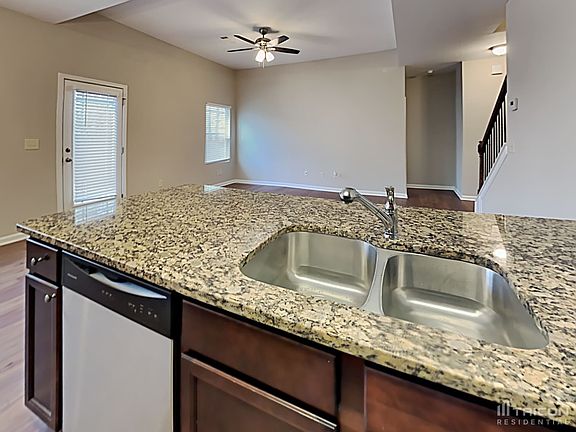 5th image of 4855 Clarkstone Dr