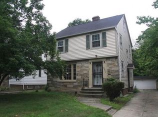 1088 Rushleigh Rd, Cleveland Heights, OH 44121