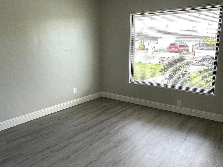 2335 N 2nd St — Photo 14