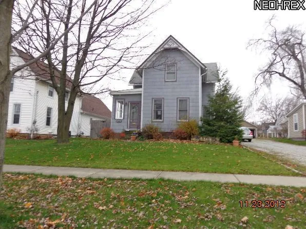 131 N Vine St, Medina, OH 44256