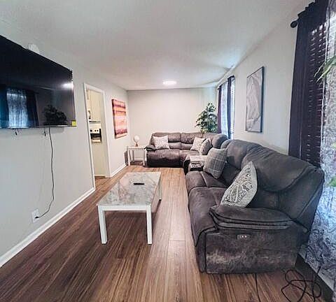 5th image of 1590 Rhoad St