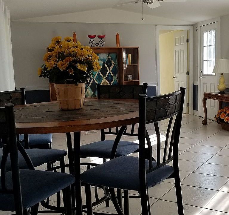 Family Room & Dining