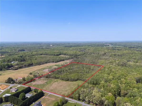 199 Brann Rd, Browns Summit, NC 27214