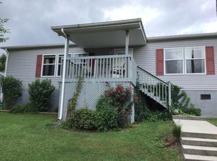 507 Apple St SE, Pound, VA 24230