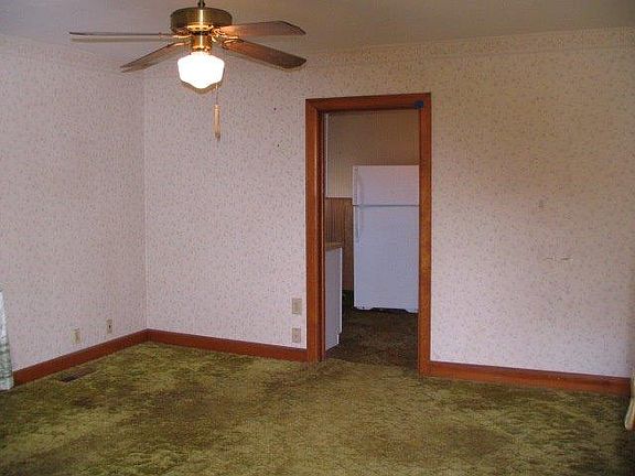 3rd image of 509 E 4th Ave
