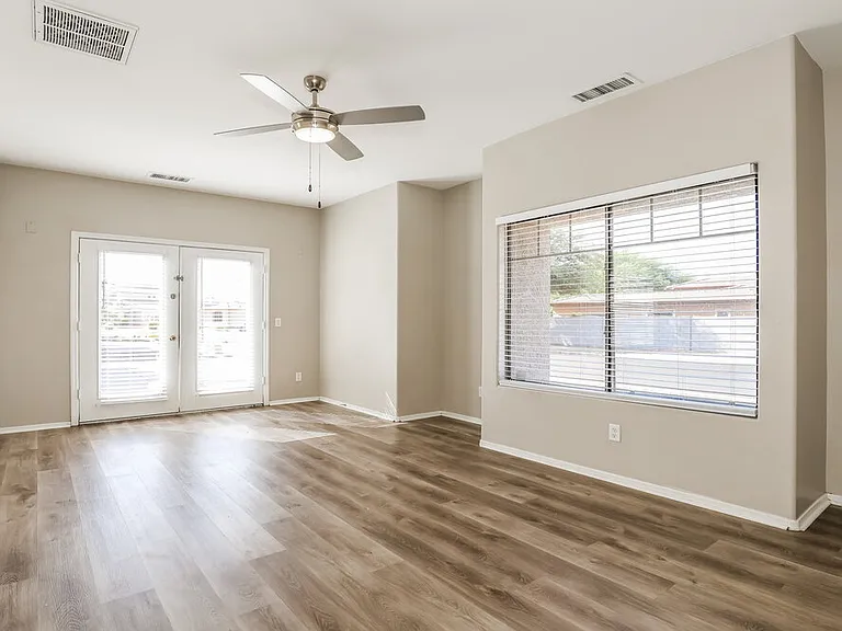 5245 W Bowker St — Photo 3