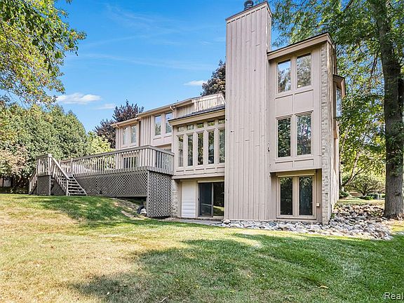 4th image of 20449 Woodcreek Blvd