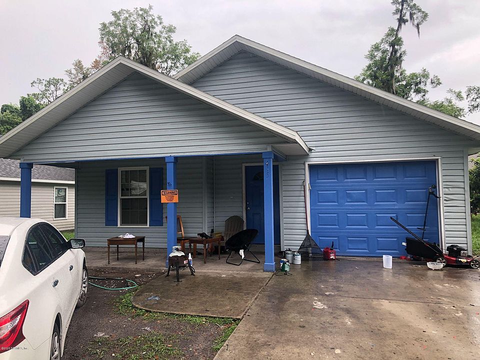 1st image of 415 Palm St