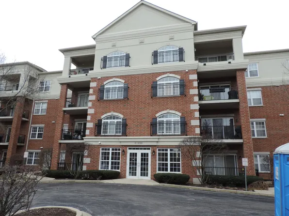 99 Lee Ct #201, Winfield, IL 60190