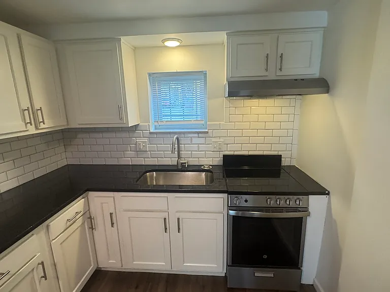 386 E 15th Ave #386 — Photo 3